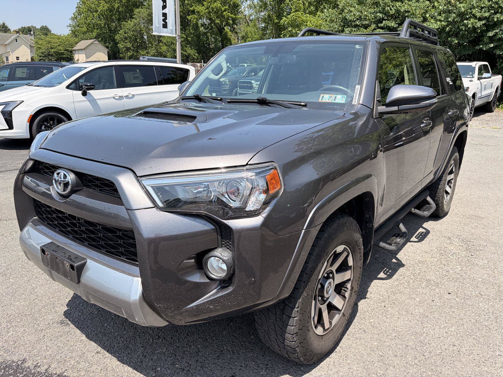 Used 2017 Toyota 4Runner TRD Off-Road Premium AWD/4WD image 2