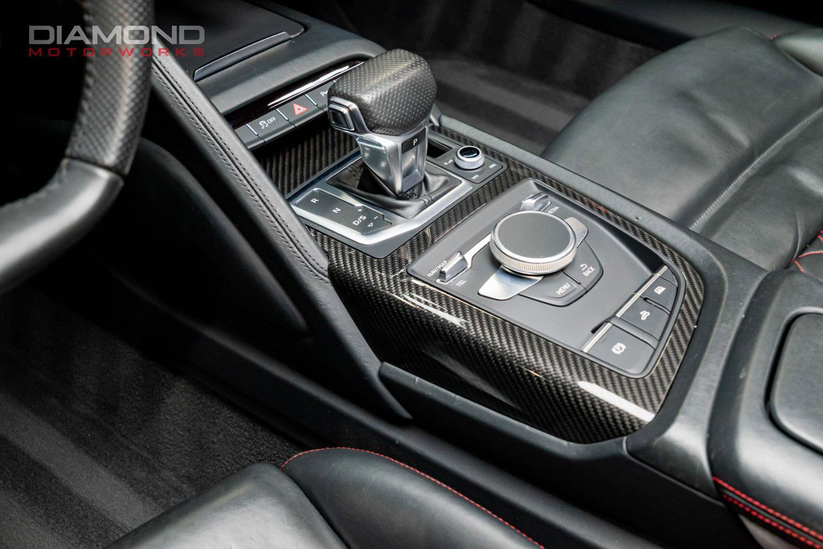 Used 2018 Audi R8 V10 w/ Carbon Exterior Package image 18