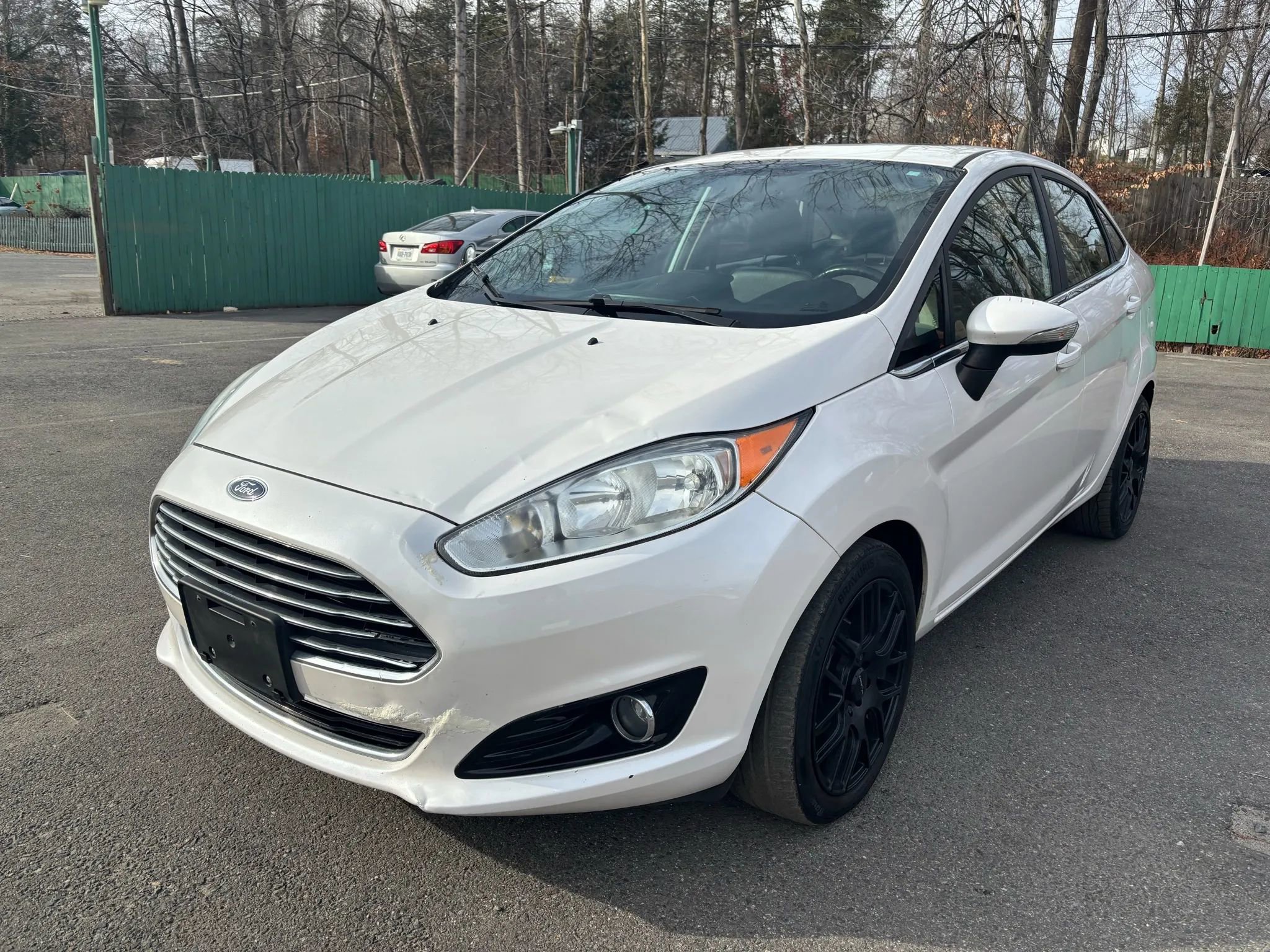 Used 2016 Ford Fiesta Titanium image 1