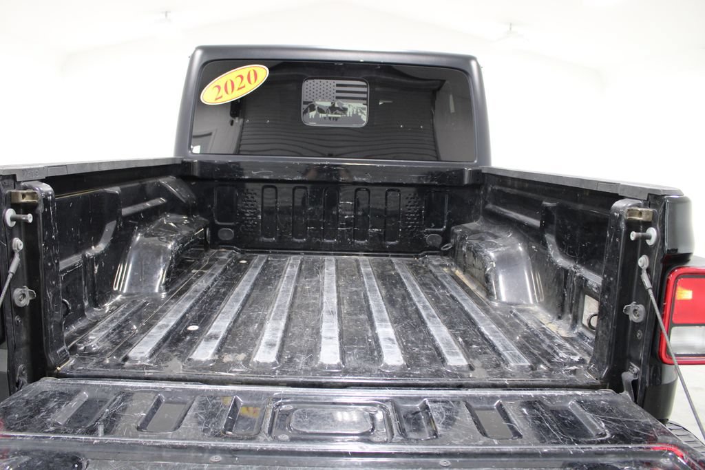 Used 2022 Jeep Gladiator Rubicon w/ Cold Weather Group AWD/4WD image 16