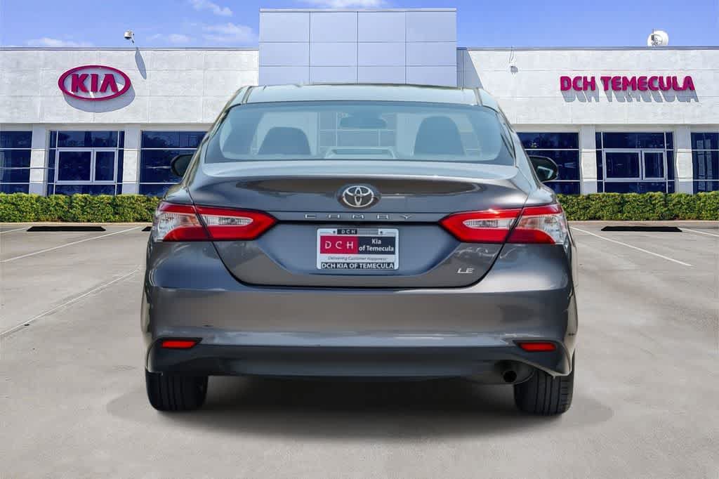 Used 2018 Toyota Camry LE FWD image 5
