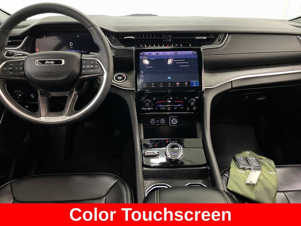 Used 2025 Jeep Grand Cherokee Limited w/ Black Appearance Package AWD/4WD image 2