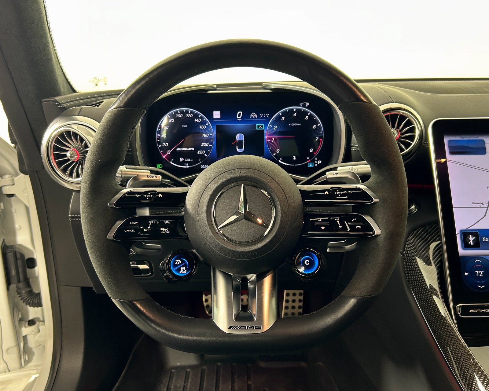Used 2022 Mercedes-Benz SL 63 AMG 4MATIC image 11