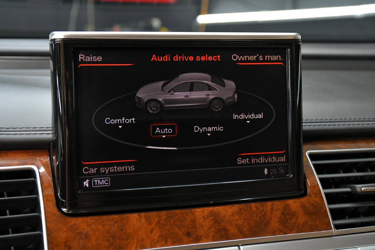 Used 2013 Audi S8 AWD/4WD image 44