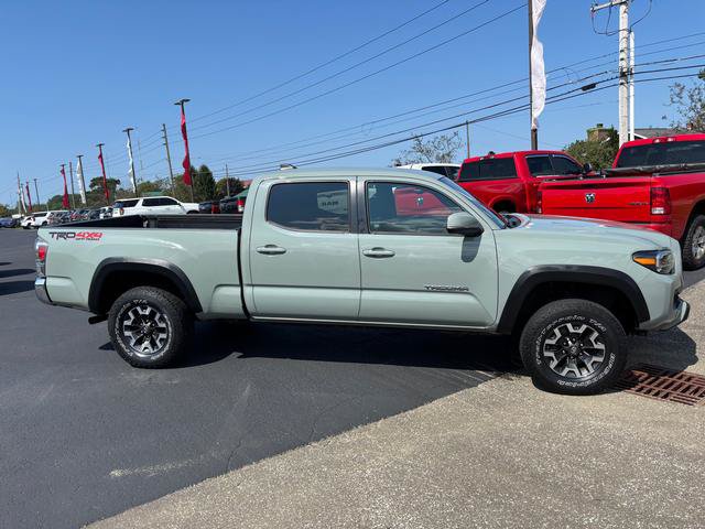 Used 2022 Toyota Tacoma TRD Off-Road AWD/4WD image 2