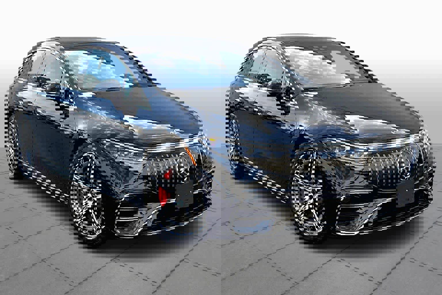 Used 2023 Mercedes-Benz EQS AMG 4MATIC w/ Trim Level Package image 2