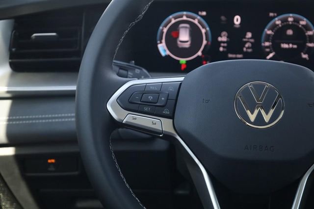 New 2026 Volkswagen Tiguan SE image 9