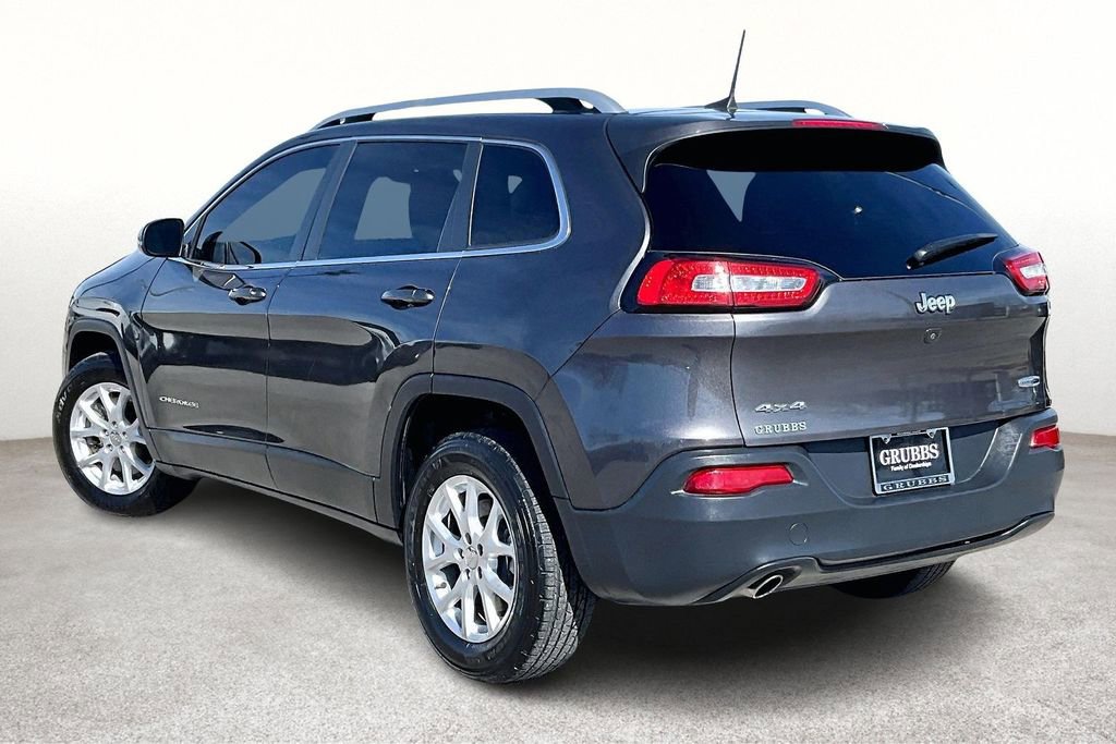 Used 2016 Jeep Cherokee Latitude image 16