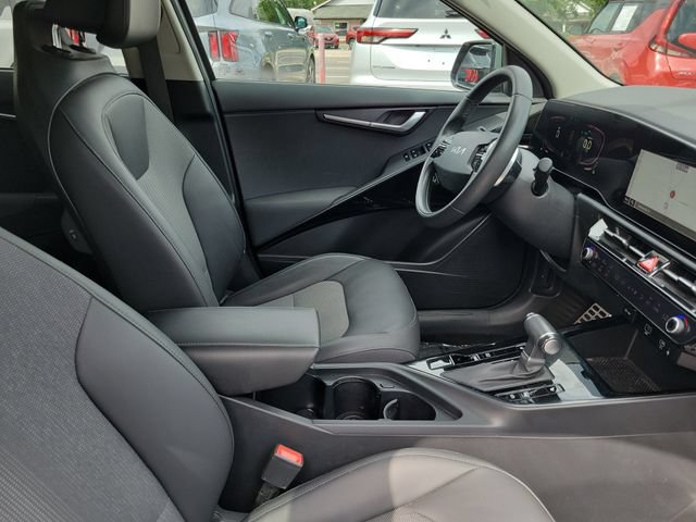 Used 2023 Kia Niro EX Touring FWD image 35