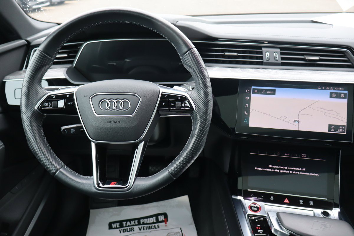 Used 2022 Audi e-tron S Premium Plus image 10