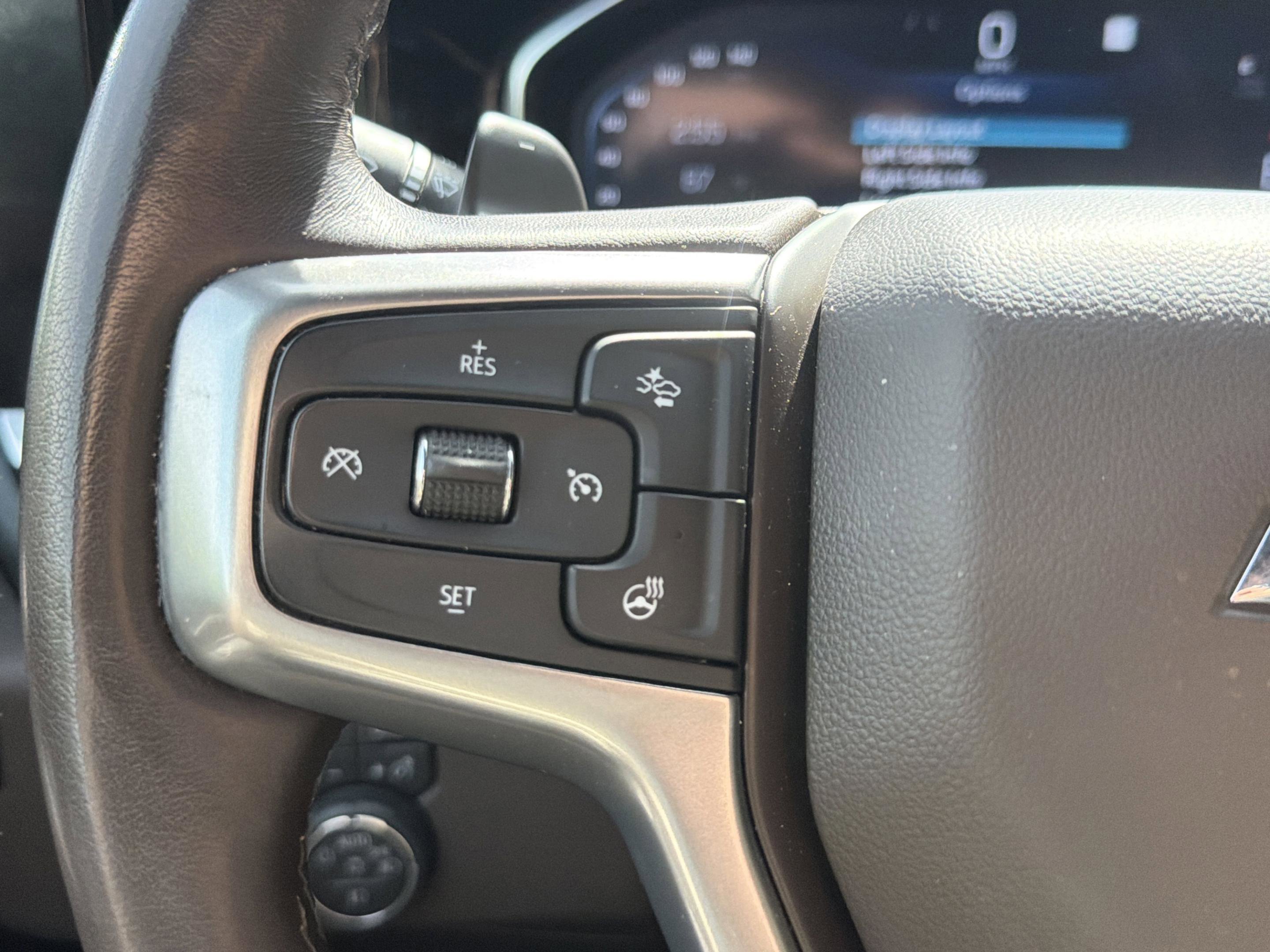 Used 2023 Chevrolet Silverado 1500 LTZ AWD/4WD image 25