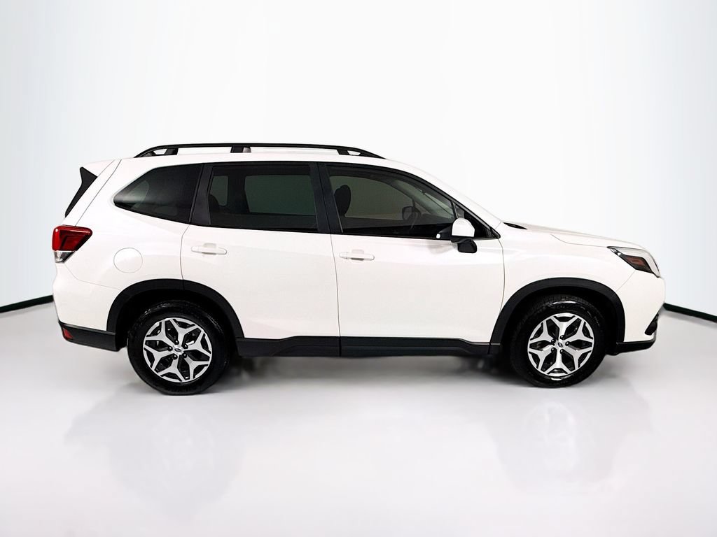 Used 2022 Subaru Forester Premium AWD/4WD image 4