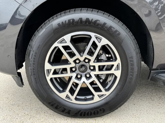 Certified 2025 Ford Expedition Max Active RWD image 13