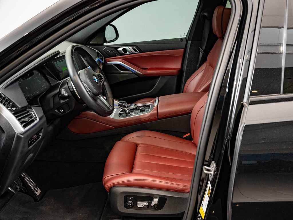 Used 2021 BMW X6 M50i w/ Executive Package AWD/4WD image 22