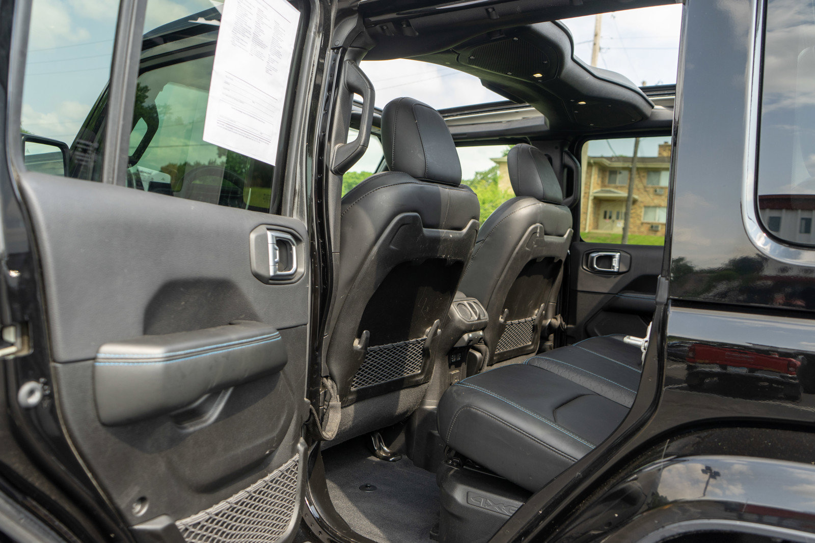 Used 2024 Jeep Wrangler High Altitude AWD/4WD image 24