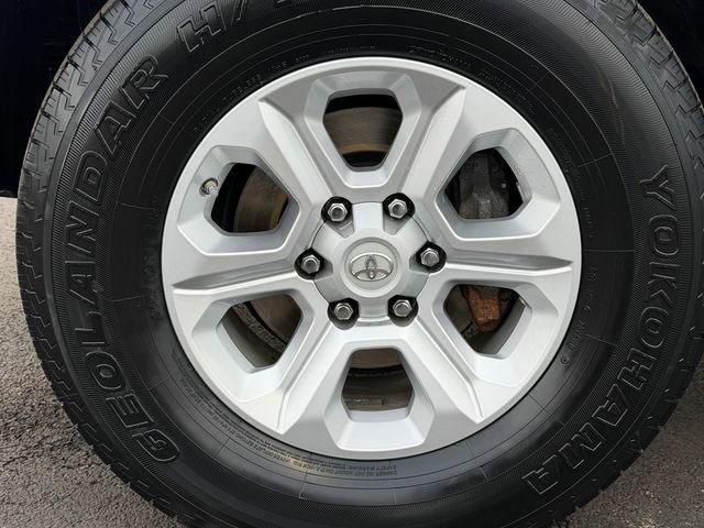 Certified 2020 Toyota 4Runner SR5 Premium w/ Moonroof Package image 11