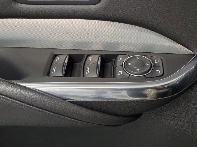 Certified 2023 Cadillac XT4 Premium Luxury FWD image 17