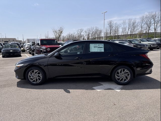 New 2025 Hyundai Elantra Blue