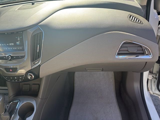 Used 2018 Chevrolet Cruze LT image 19