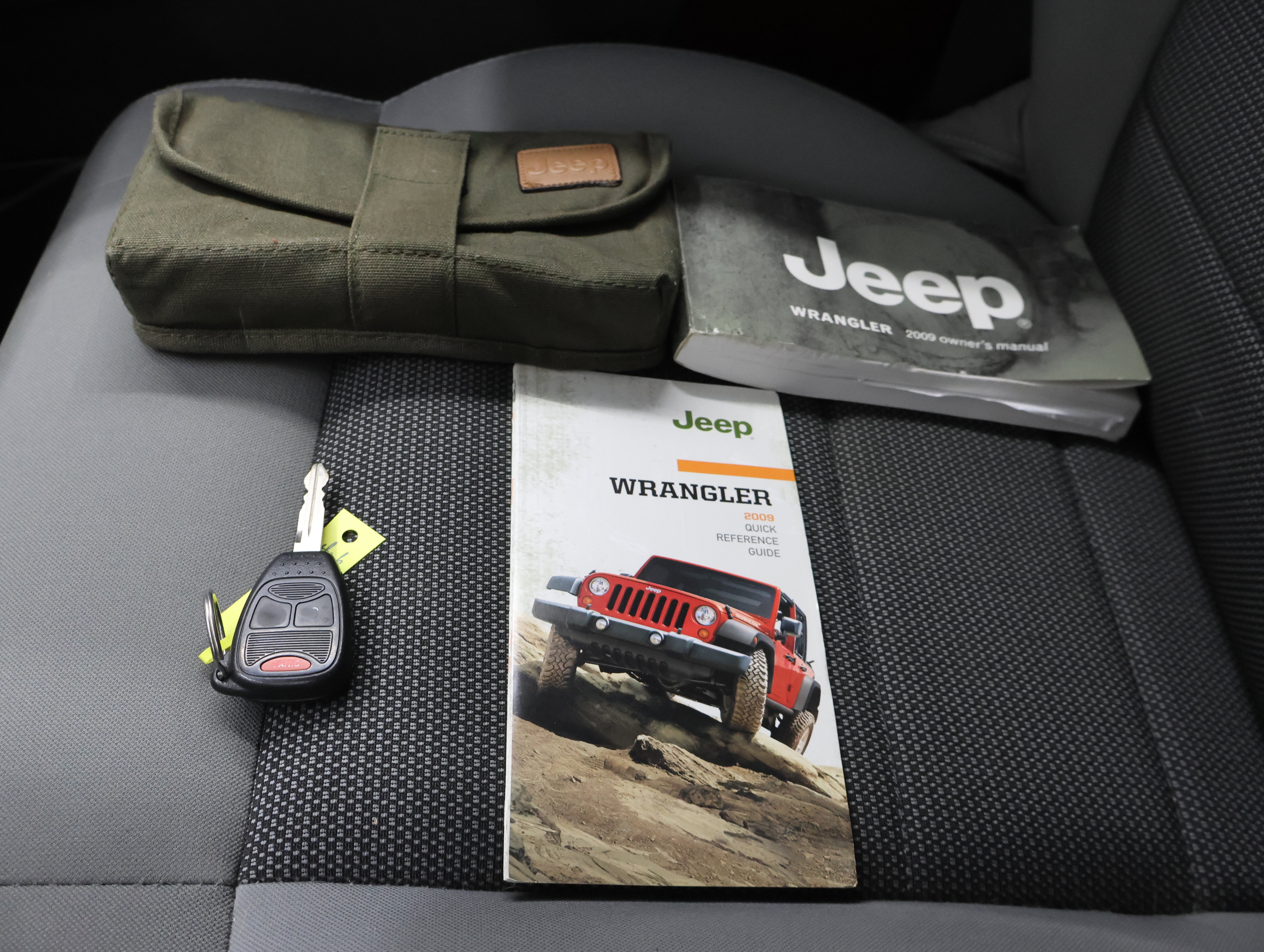 Used 2009 Jeep Wrangler X AWD/4WD image 36