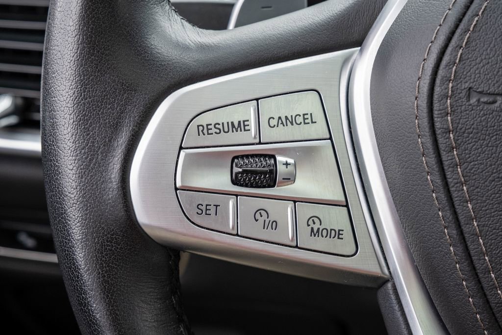 Used 2025 BMW X7 xDrive40i image 21