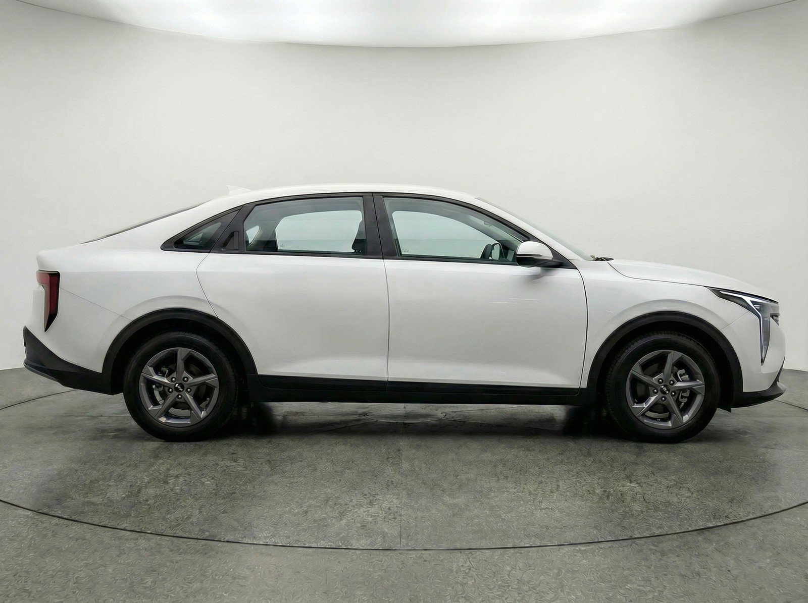 Used 2025 Kia K4 LXS image 11