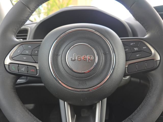 Used 2022 Jeep Renegade Latitude AWD/4WD image 25