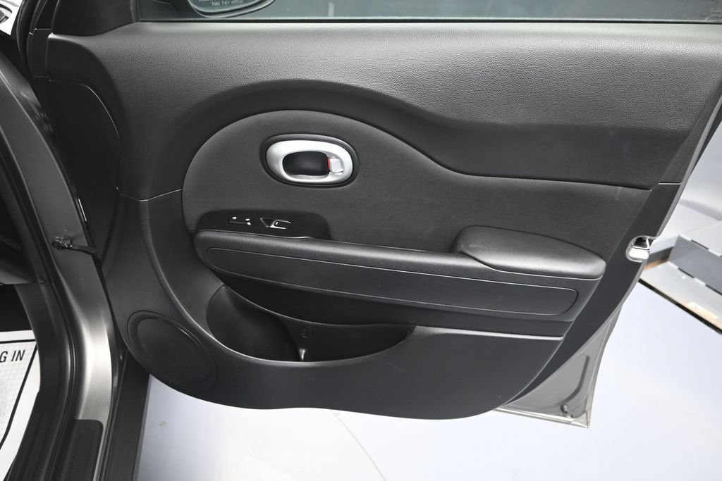 Used 2018 Kia Soul w/ Convenience Package FWD image 29