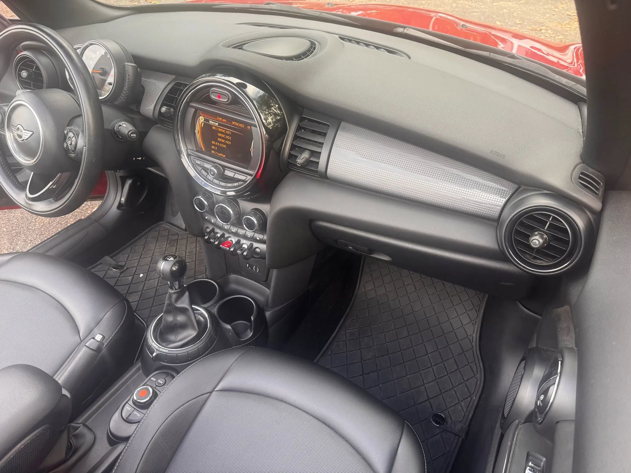 Used 2016 MINI Cooper Convertible image 19