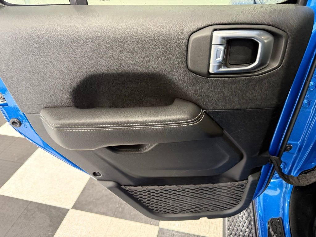 Used 2021 Jeep Gladiator Overland w/ Uconnect 4C Nav & Sound Group image 20