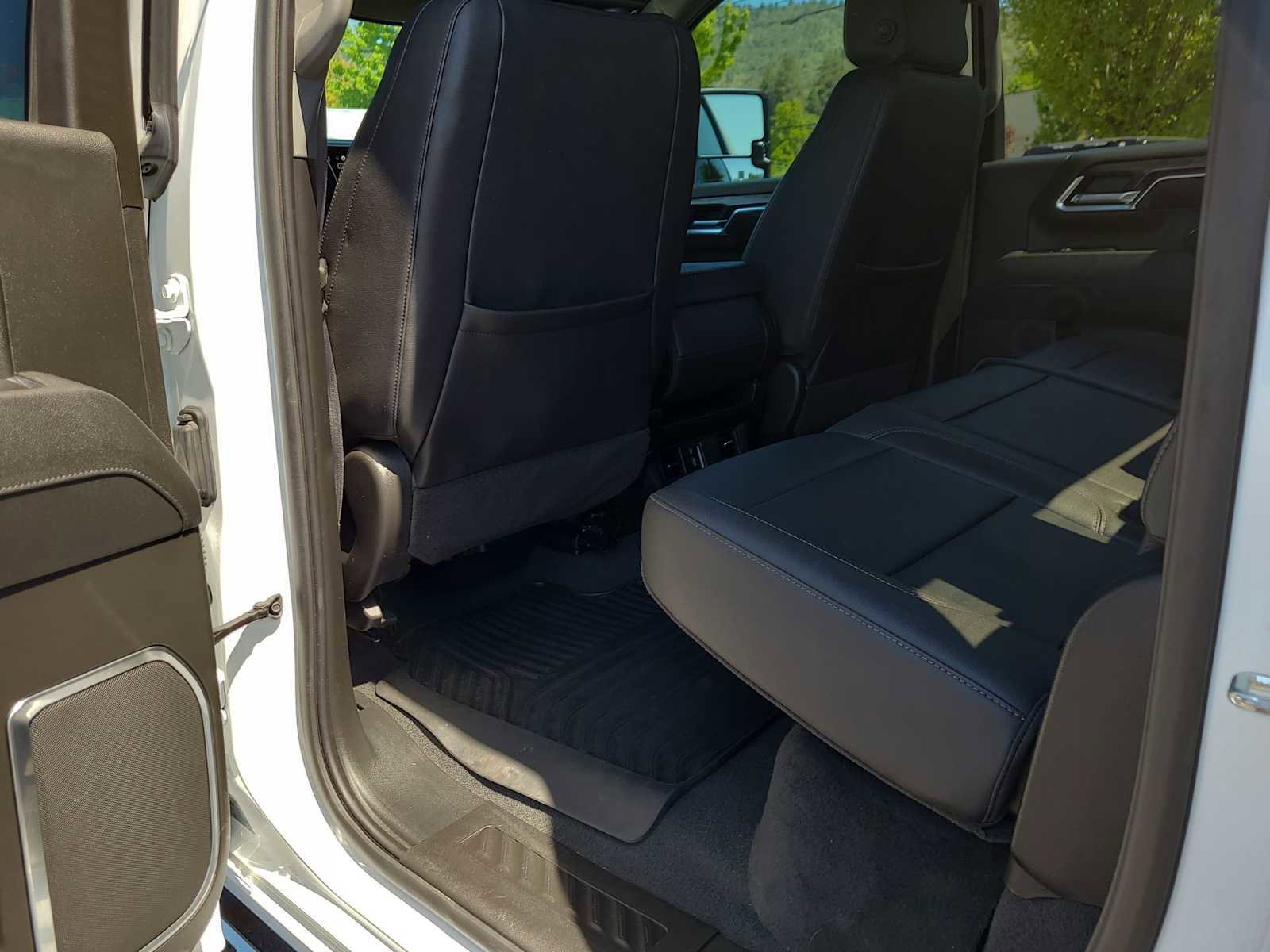 Used 2025 Chevrolet Silverado 3500 LTZ AWD/4WD image 20