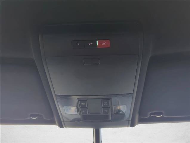 Used 2023 Volkswagen Atlas Cross Sport SE FWD image 23