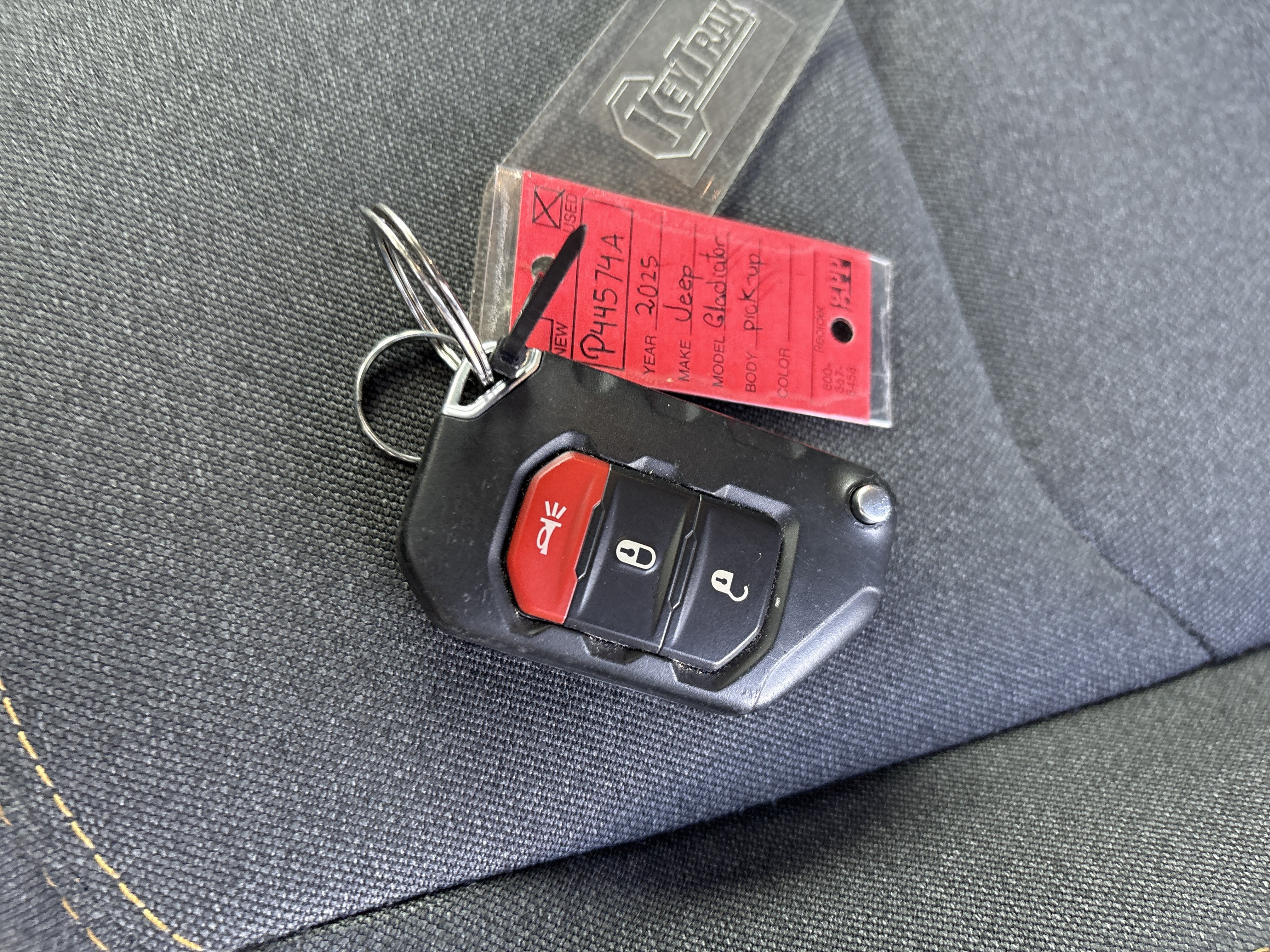 Used 2025 Jeep Gladiator Sport AWD/4WD image 37