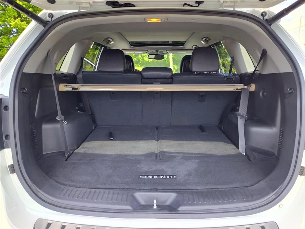 Used 2014 Kia Sorento SX w/ 3rd Row Package AWD/4WD image 10