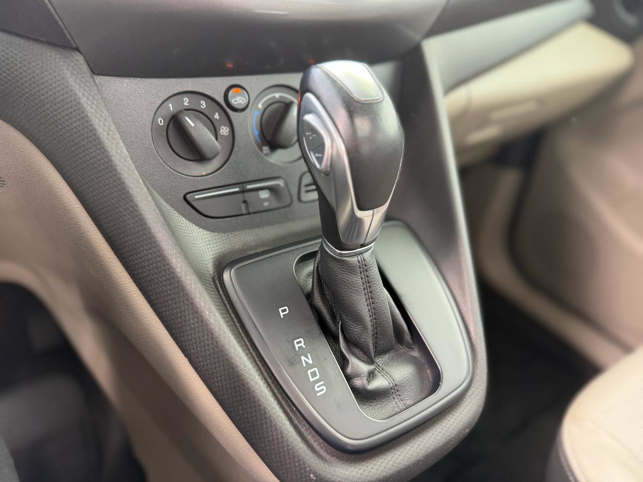 Used 2016 Ford Transit Connect XLT FWD image 11