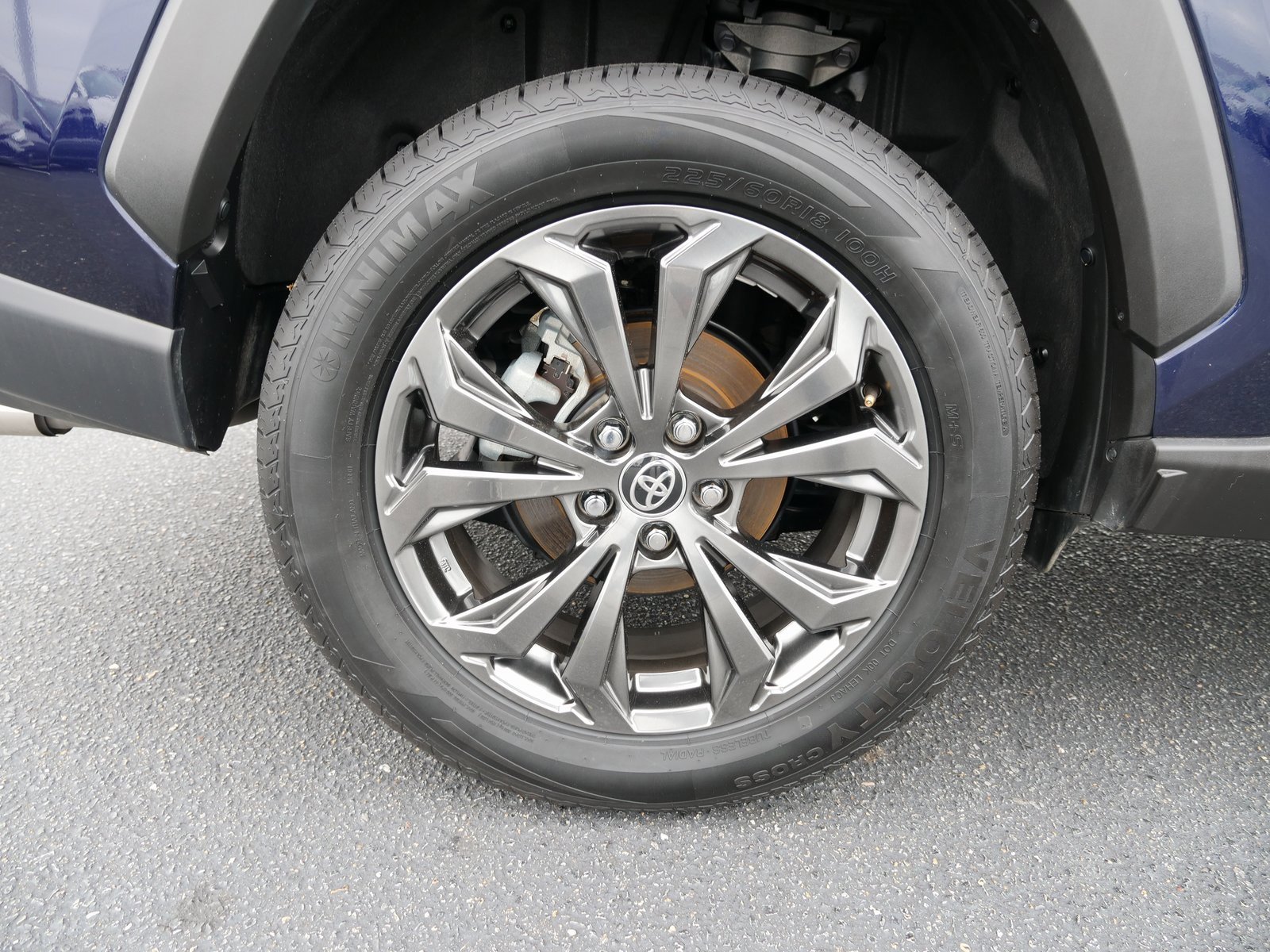 Used 2024 Toyota RAV4 XLE Premium image 12