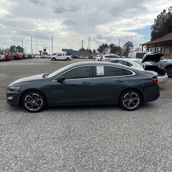 Used 2019 Chevrolet Malibu RS image 2