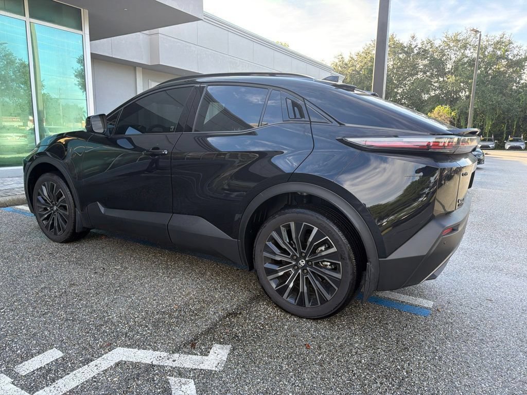 Used 2026 Toyota C-HR AWD/4WD image 3