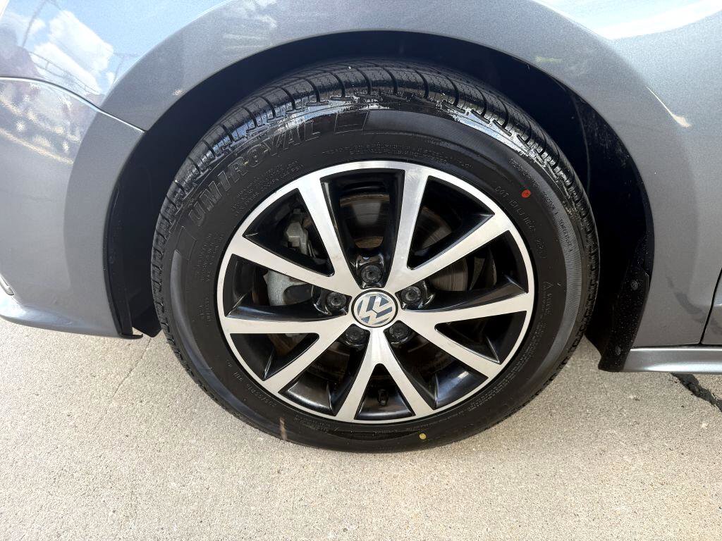 Used 2018 Volkswagen Jetta SE image 19