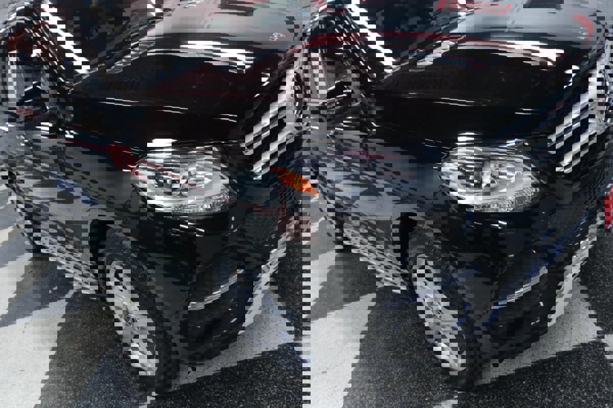 Used 2018 Mercedes-Benz GLE 350 4MATIC SUV w/ Premium 1 Package image 39