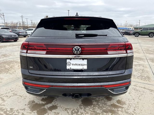 Certified 2025 Volkswagen Atlas Cross Sport SE image 3