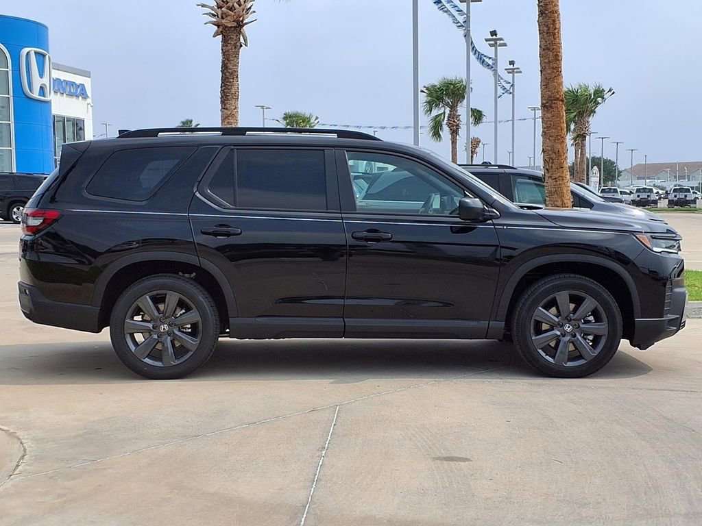 New 2026 Honda Pilot Sport image 8