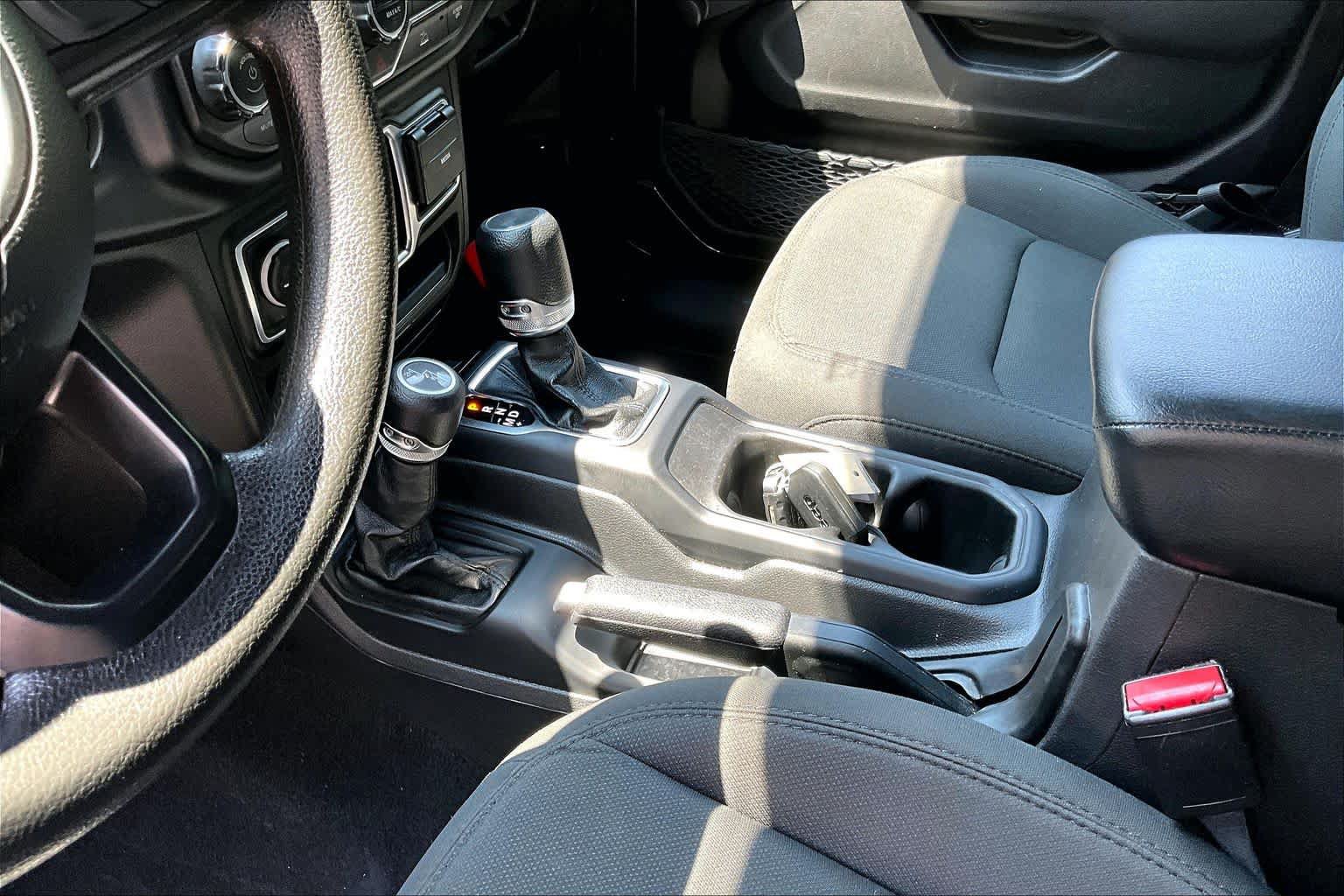Used 2023 Jeep Wrangler Unlimited Sport AWD/4WD image 17