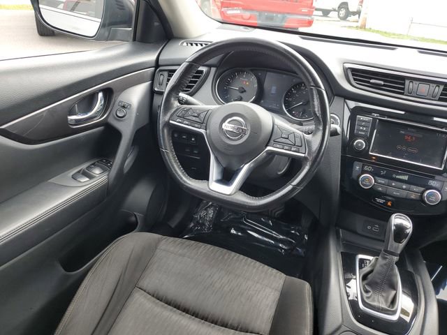 Used 2019 Nissan Rogue SV image 11