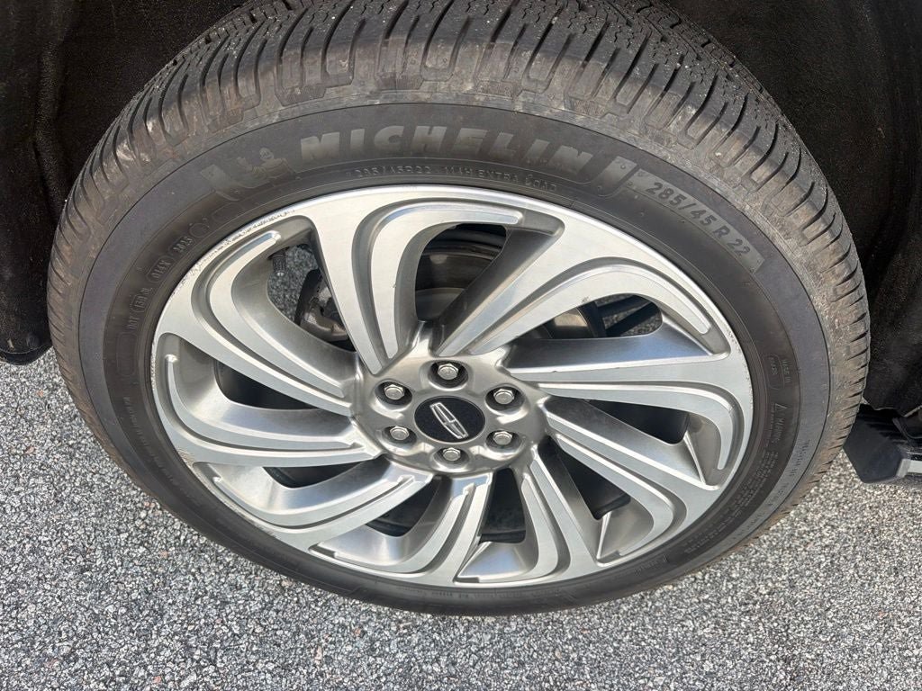 Used 2023 Lincoln Navigator L Reserve AWD/4WD image 6