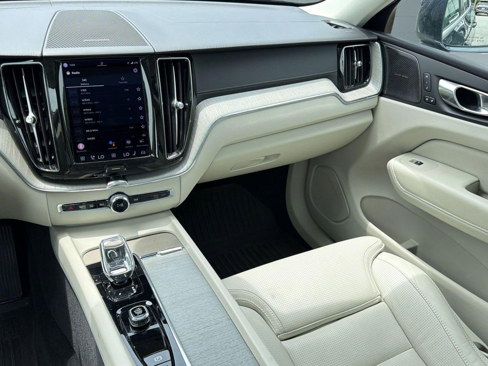 Used 2023 Volvo XC60 B5 Ultimate w/ Climate Package FWD image 27