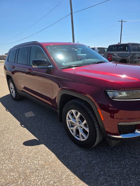 Used 2022 Jeep Grand Cherokee L Limited AWD/4WD image 4
