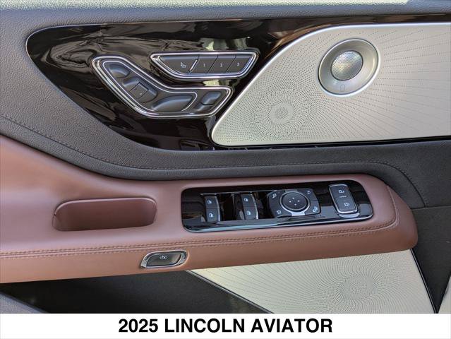 Used 2025 Lincoln Aviator Reserve w/ Equipment Group 201A AWD/4WD image 10