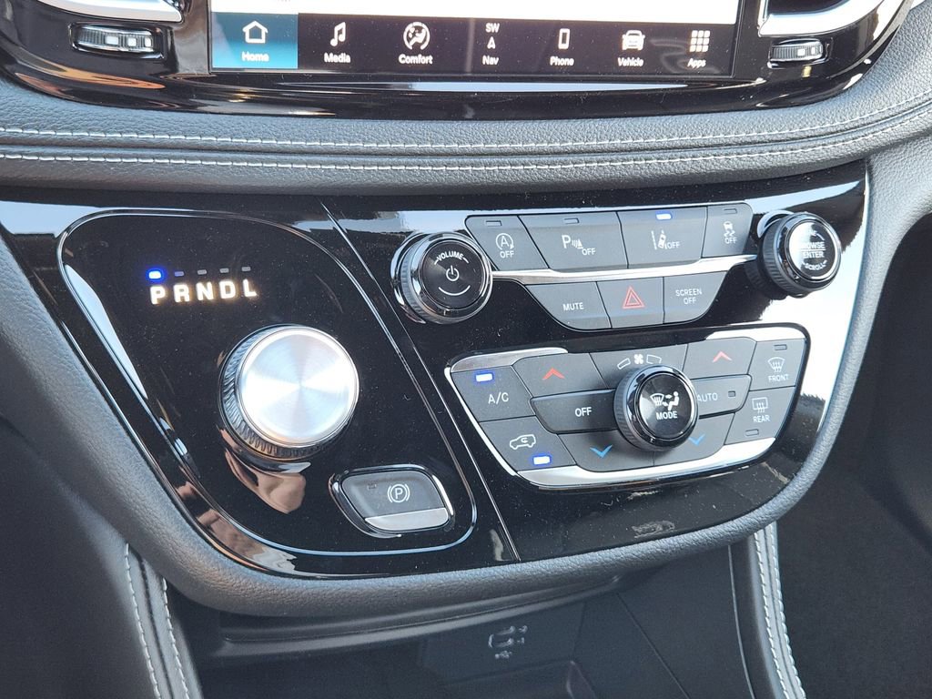 New 2026 Chrysler Pacifica Limited w/ S Appearance Package image 14