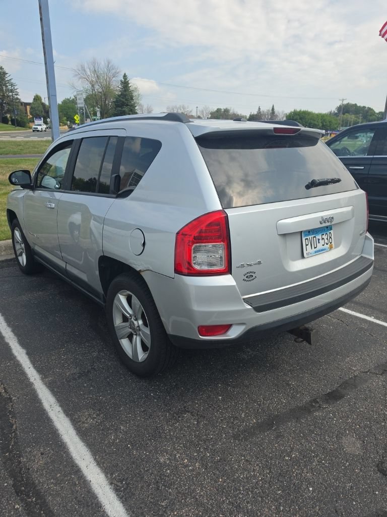 Used 2011 Jeep Compass Latitude AWD/4WD image 6